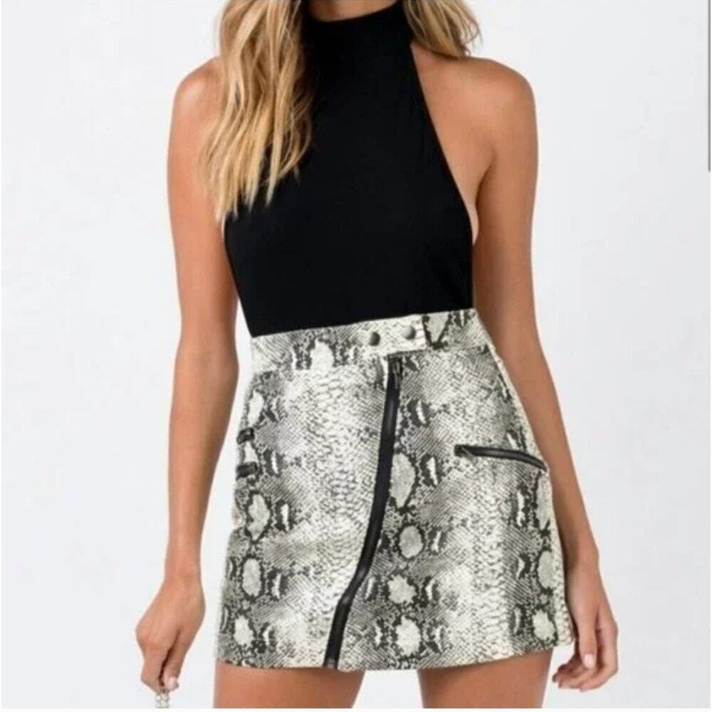 Princess Polly Snakeskin Print Black White Mini Skirt Alita Size 2 NWT